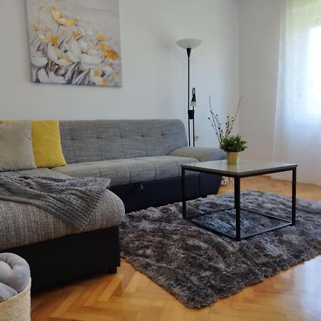 Antemma Apartment Pula Buitenkant foto