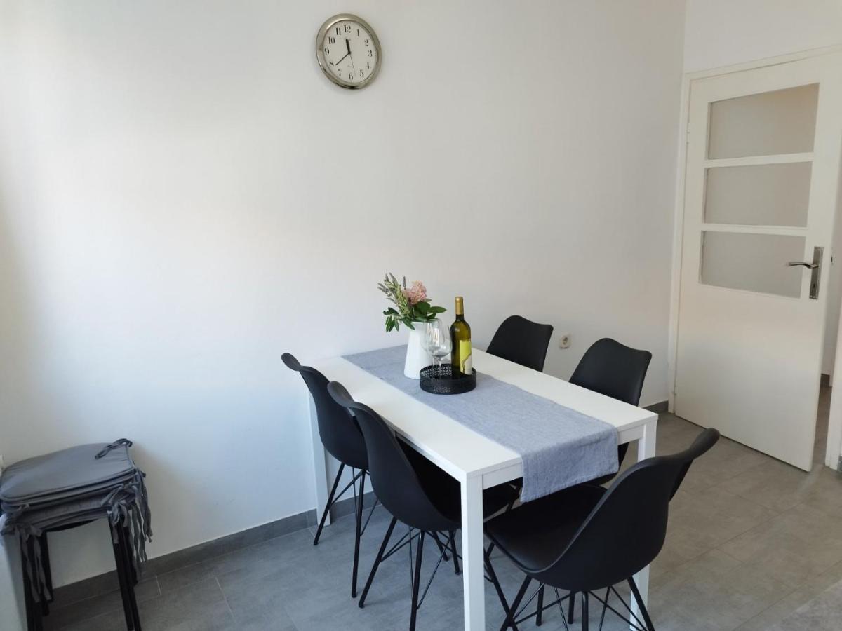 Antemma Apartment Pula Buitenkant foto