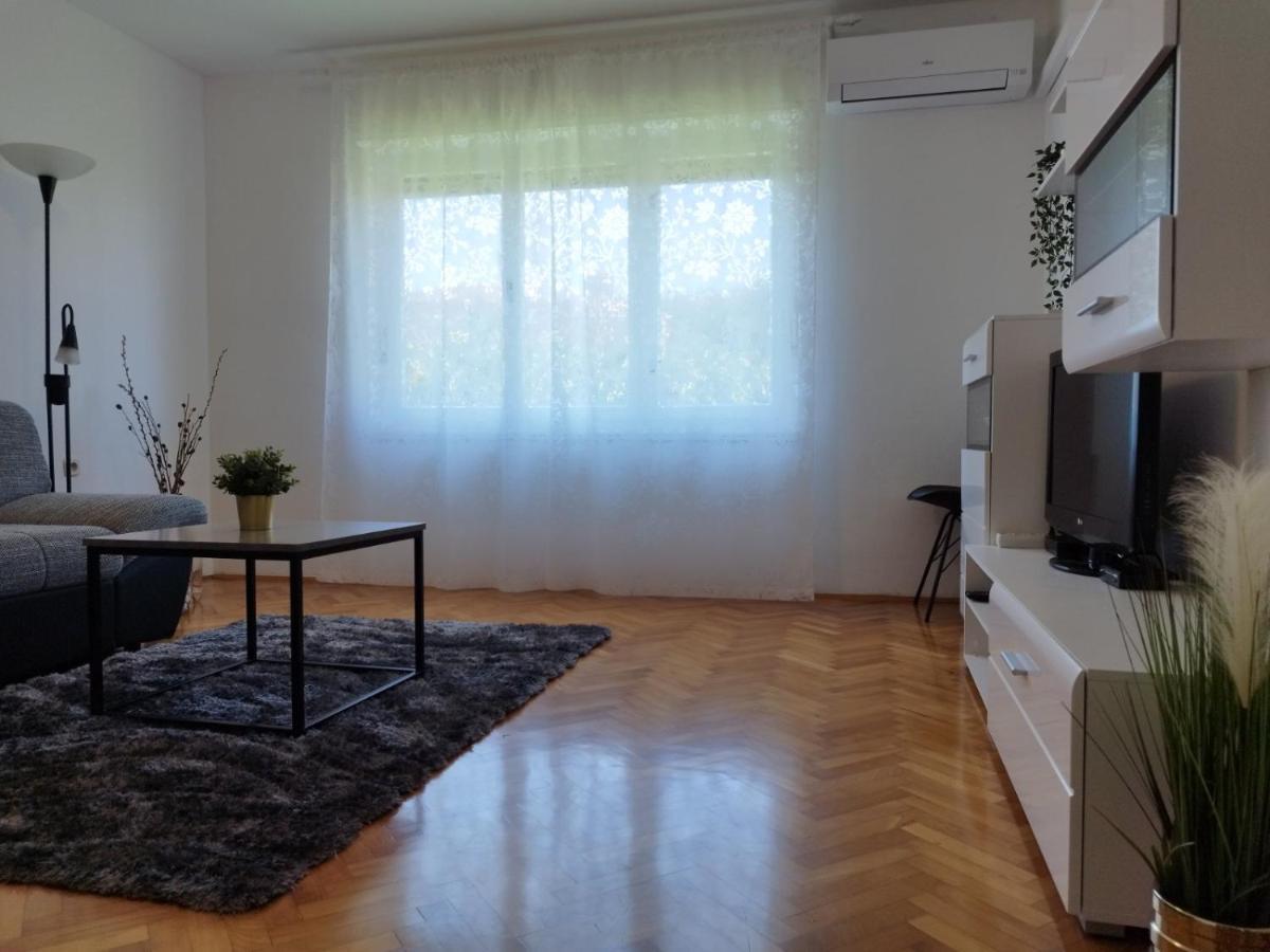 Antemma Apartment Pula Buitenkant foto