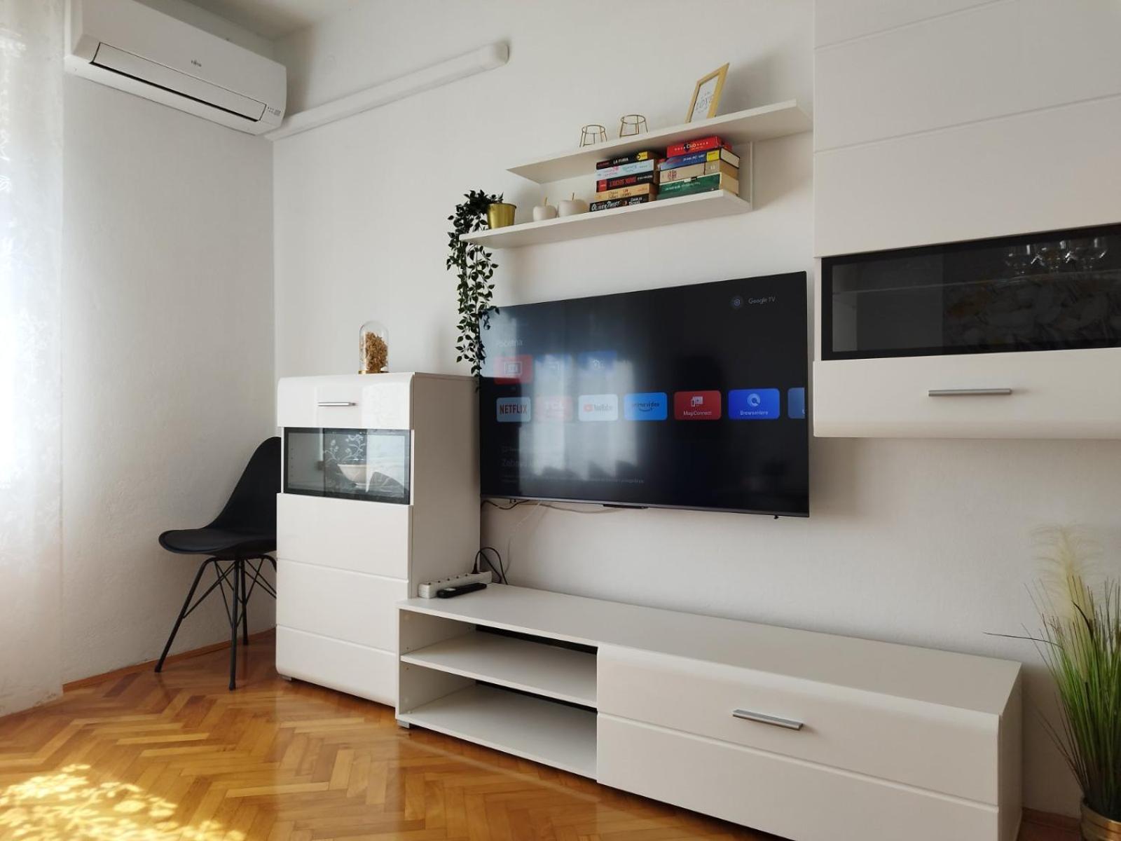 Antemma Apartment Pula Buitenkant foto