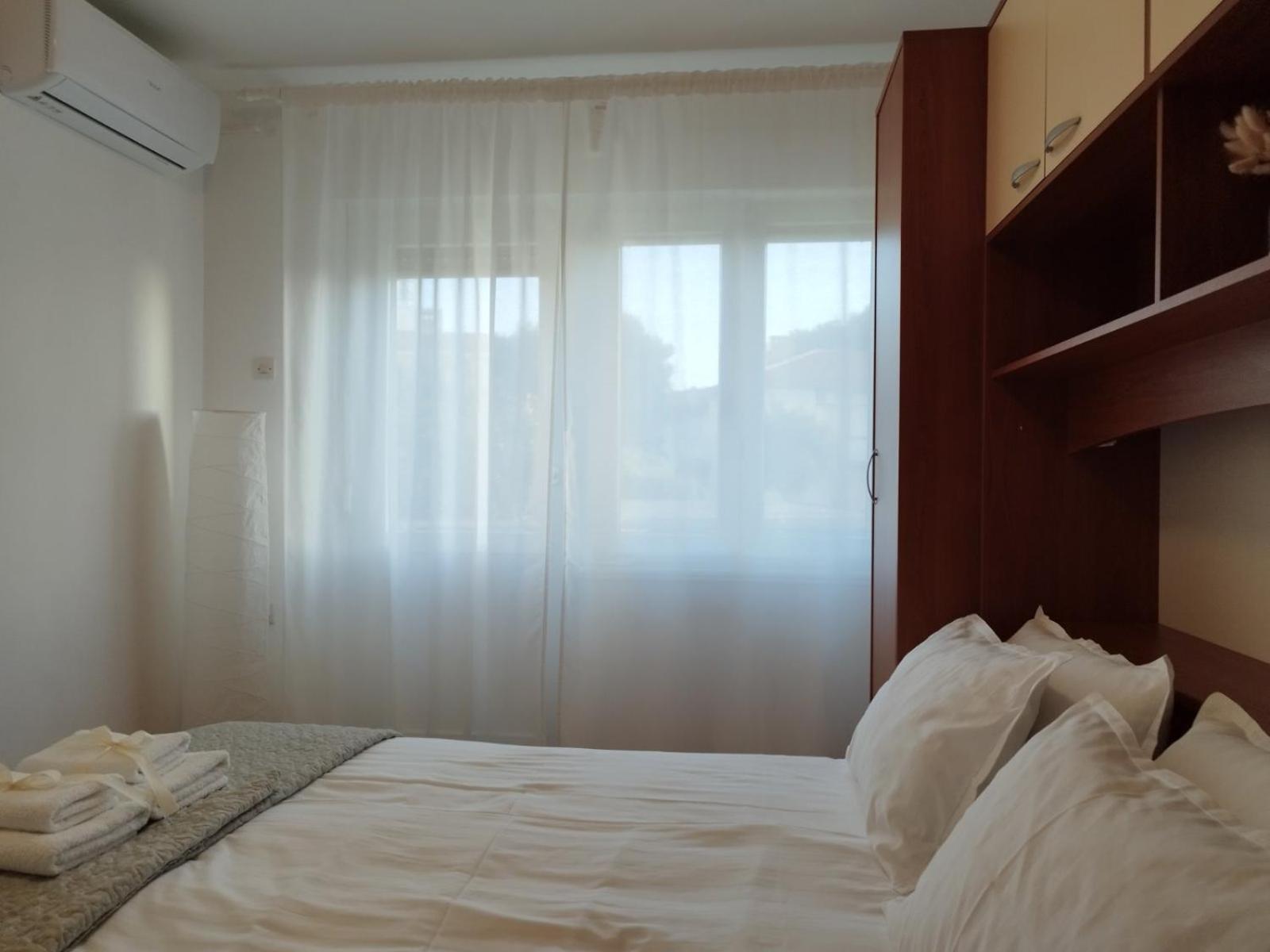 Antemma Apartment Pula Buitenkant foto